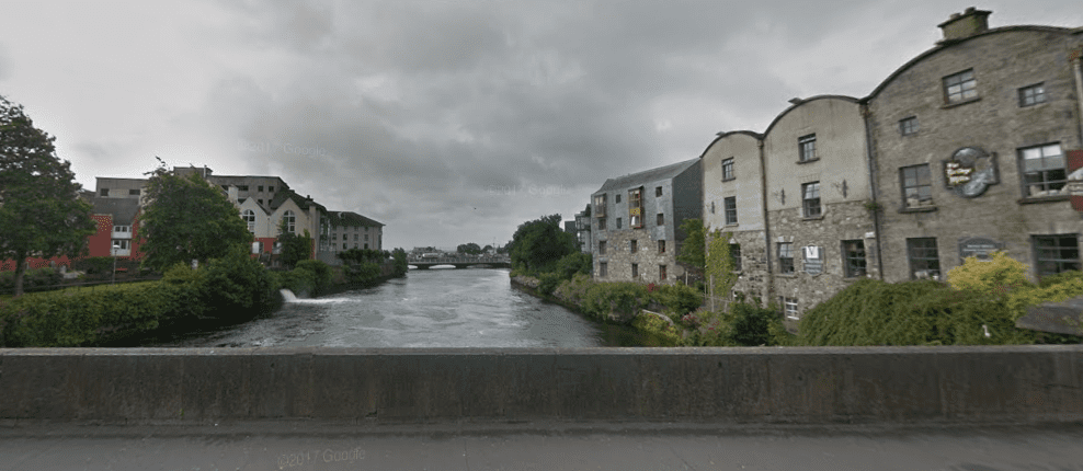 Gardaí appeal for help identifying man who entered the Corrib Gardaí appeal for help identifying man who entered the Corrib