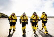 RNLI recovers submerged sailing boat in Clifden Bay