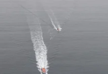 Aran Islands RNLI helps three fishermen drifting without power