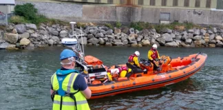 Galway RNLI crew rescue sailor from boat aground on Galway Bay